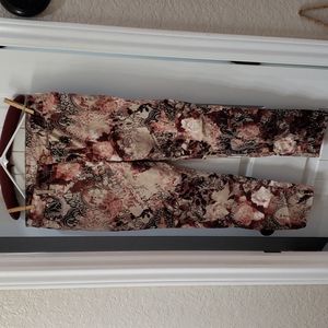 The platinum jeggings Chico's size 2P floral  & lace